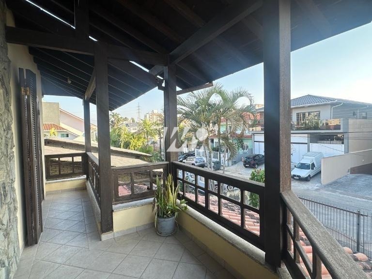 Casa em Pagani, Palhoça. 4 quartos, 269m². Imagem 4 de 14